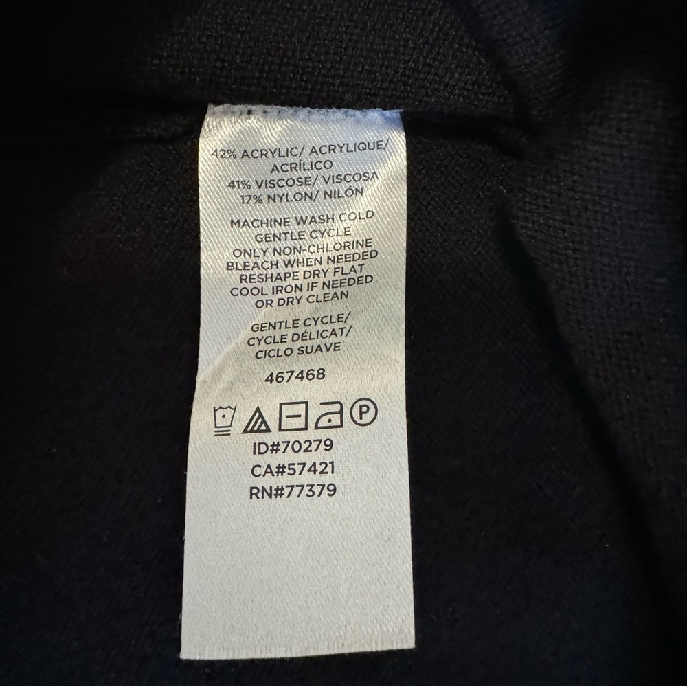 EUC Ann Taylor Factory Black Pleated Puff Sleeve Sweater Size M - Picture 8 of 8